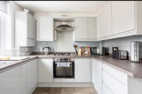 Captivating 2 bedroom home with conservatory